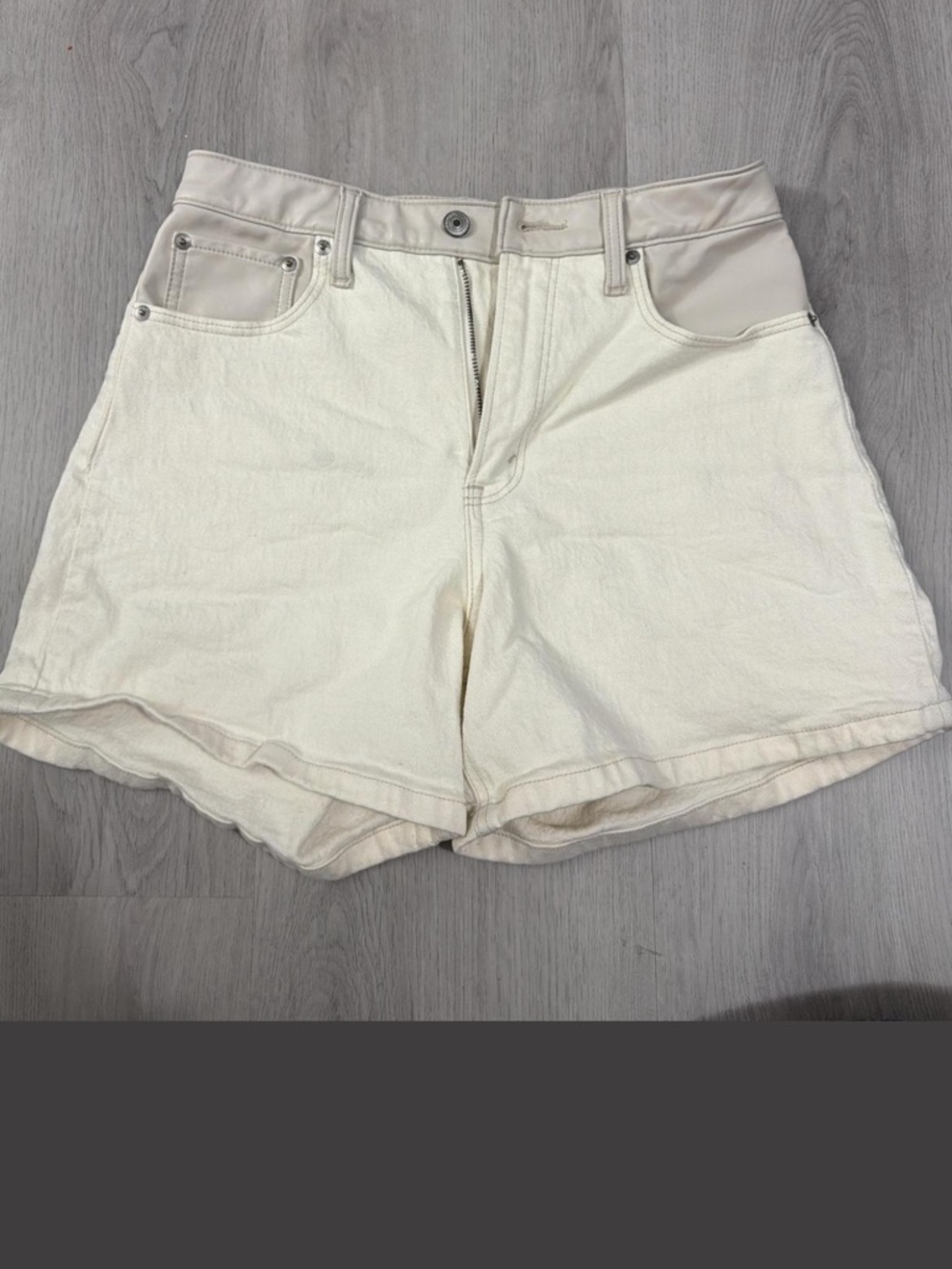 Abercrombie & Fitch Off-White/Beige High-Rise Shorts